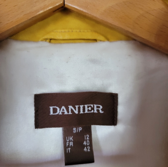 Danier Womens Mustard Yellow Leather Moto Jacket - Picture 5 of 10